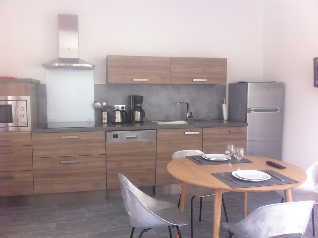 Villa Valflor Chambres D'Hotes Et Appartements Marseille Ruang foto